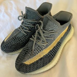 Yeezy 350 V2 Ash Blue size 7.5